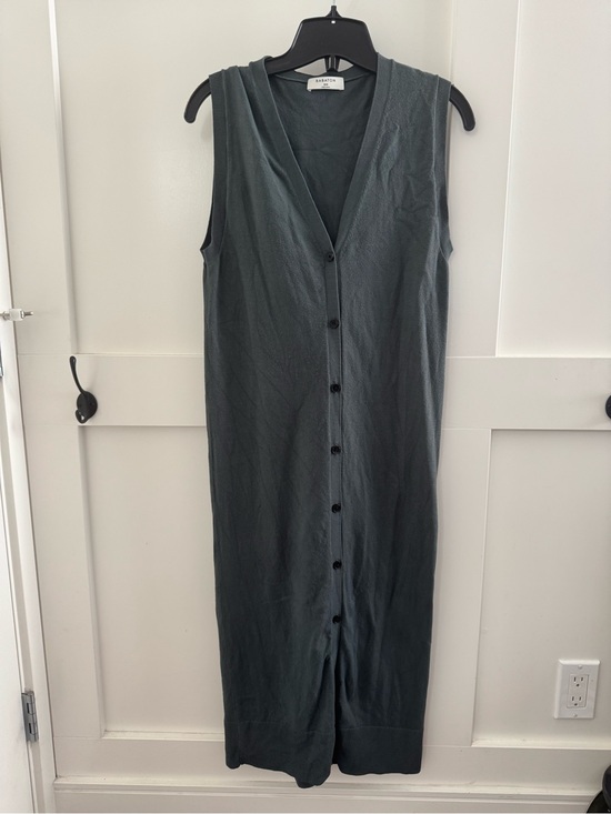 Babaton Dresses & Skirts - Aritzia Babaton sleeveless knit button down dress cypress green colour size XXS